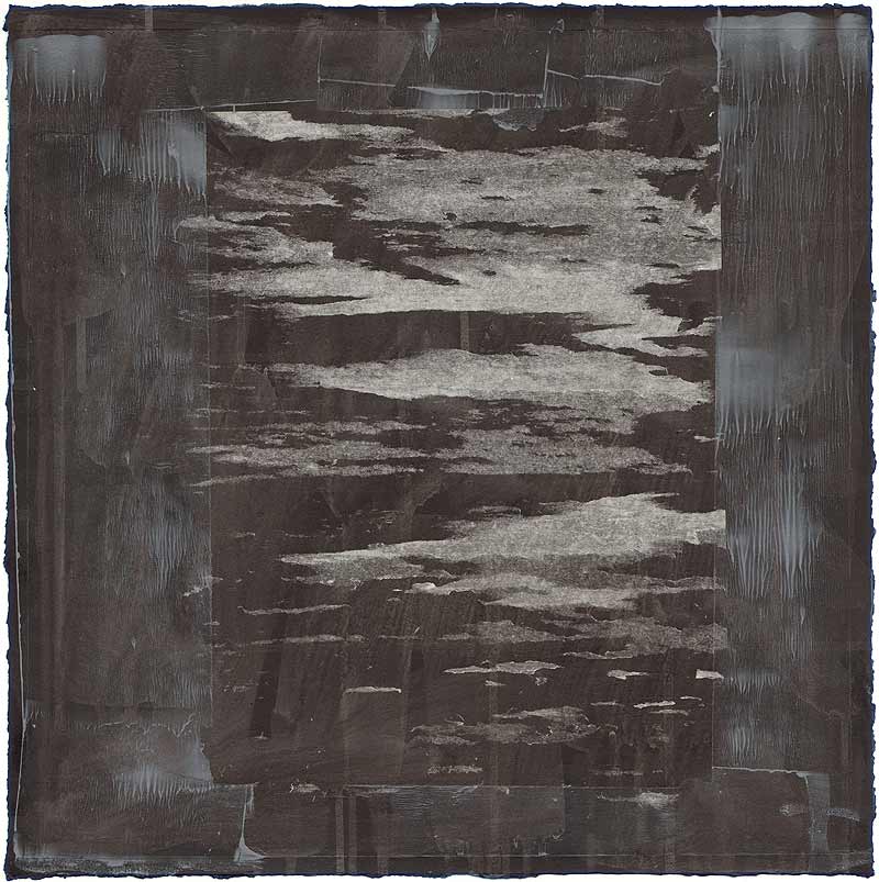 Stefan Kraft; DO V, 2025; Mischtechnik (Dispersionsfarbe, Collage, Acryl) auf Papier, ca. 44 × 44 cm; © Stefan Kraft / VG Bild-Kunst, Bonn